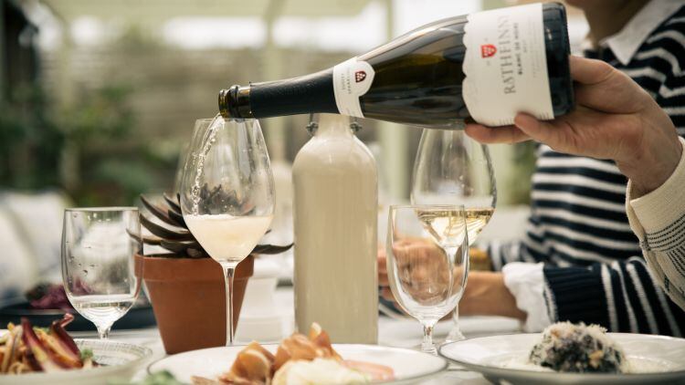 Rathfinny.2018.Blanc.de.Noirs.Dinner.Setting.jpg