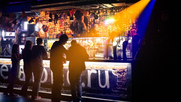 Netflix, dating apps and insolvencies blamed for 19% drop in 24-hour licensed venues 