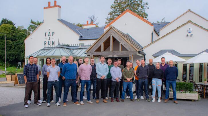 Ex-England cricketers host ‘thank you’ lunch for firefighters