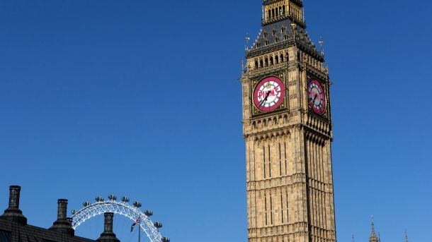 Big.Ben.Pimms.Installation.3.LR.jpg
