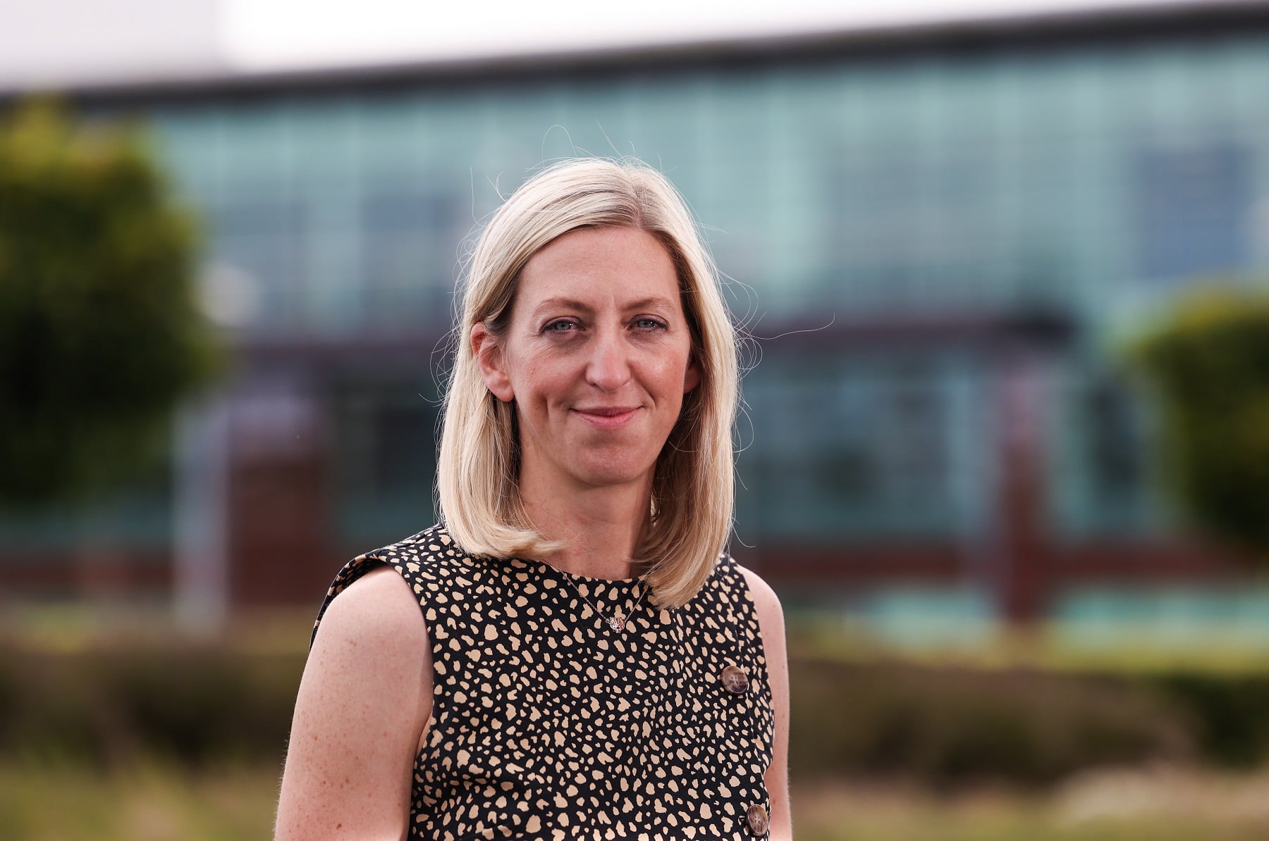 ICG-Liz-Robertson.jpg