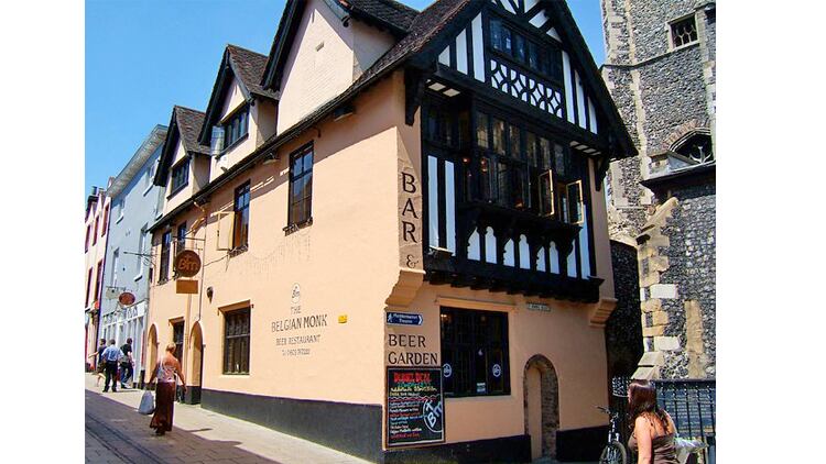 Pubs stockpile for a no-deal Brexit