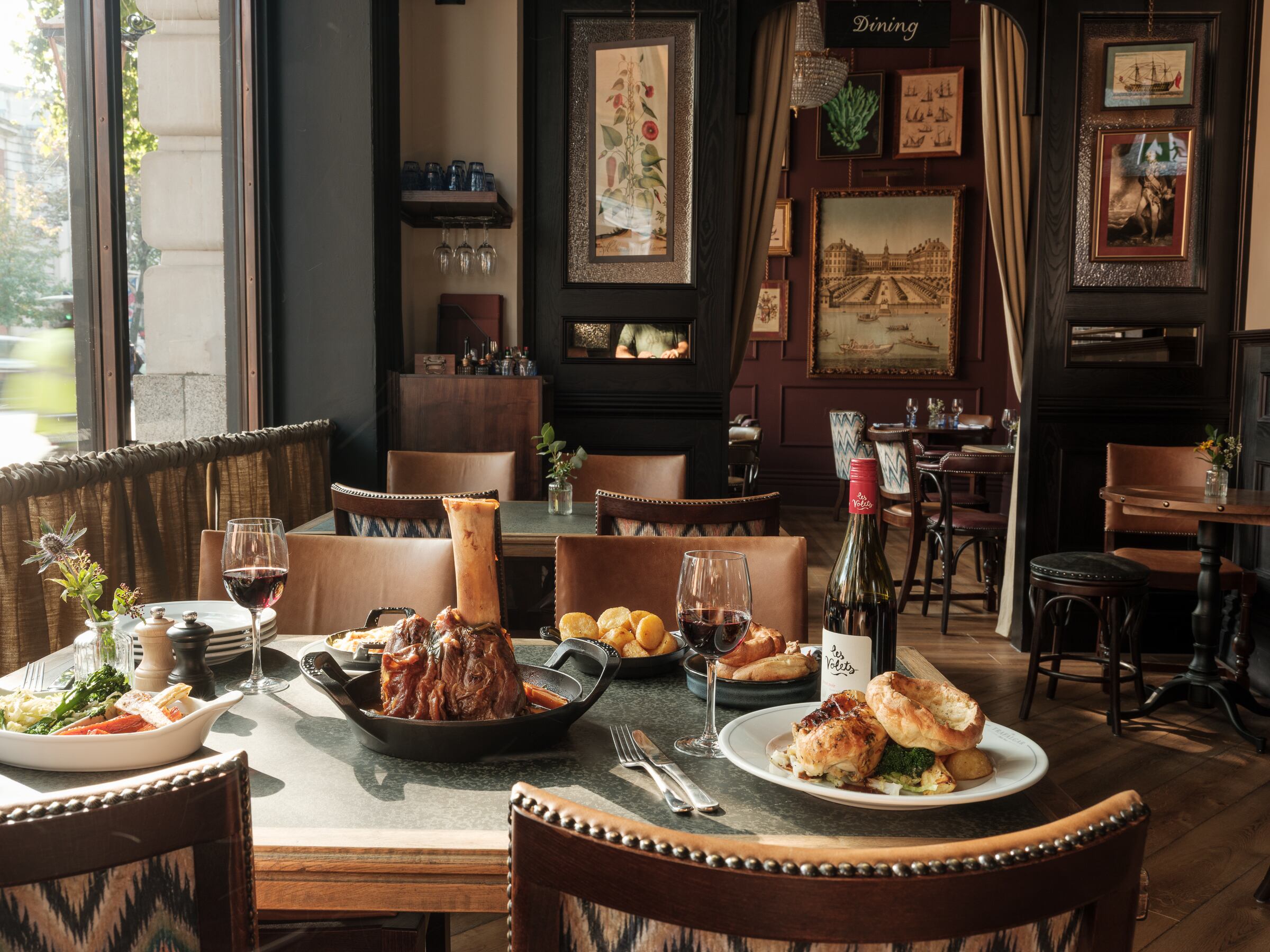 Roast dinner at Three Cheers pub, the Trafalgar, in Chelsea
