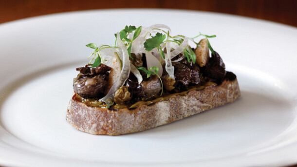 Top-50-Gastro-Recipes-The-Hind-s-Head-Hash-of-Snails_strict_xxl-1.jpg