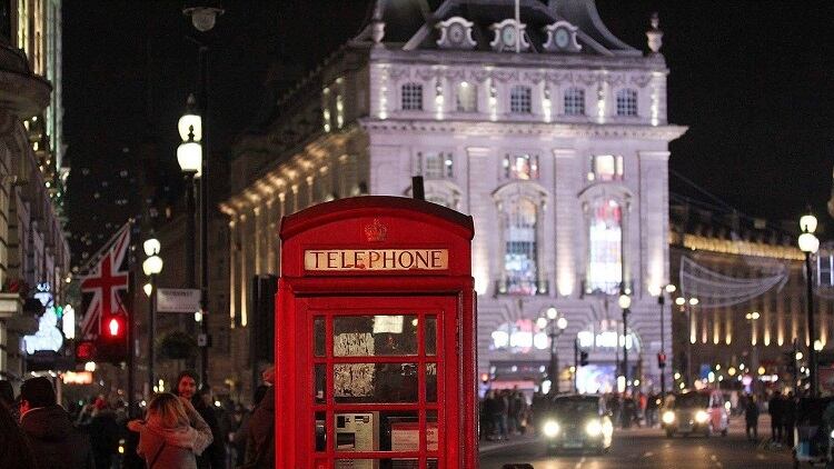 piccadilly-circus-2781570_1280.jpg