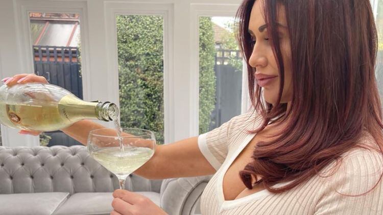 RESIZEDamychilds.jpg