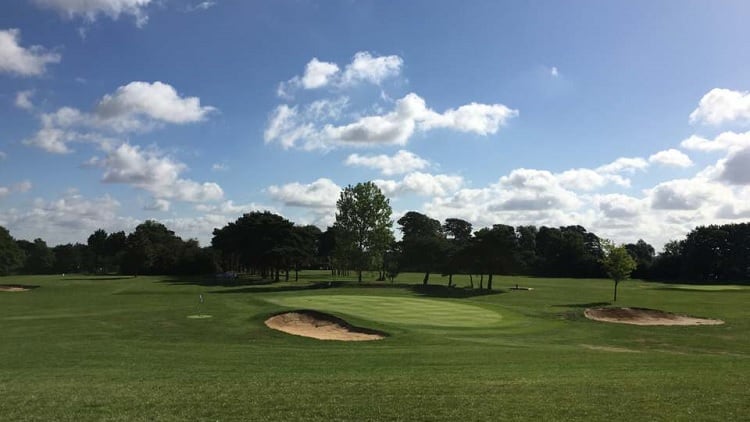 McMullen's brewery opens par three golf course 