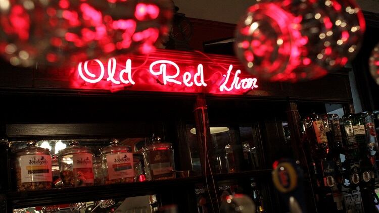 Theatre pubs 'stepping into the unknown'