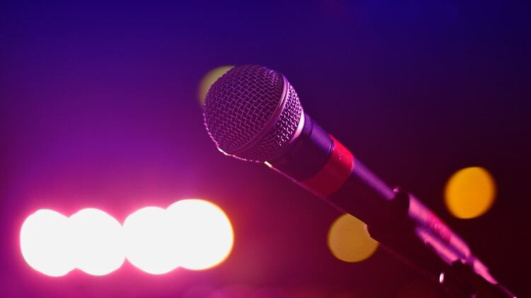 What impact can karaoke have on pub trading?