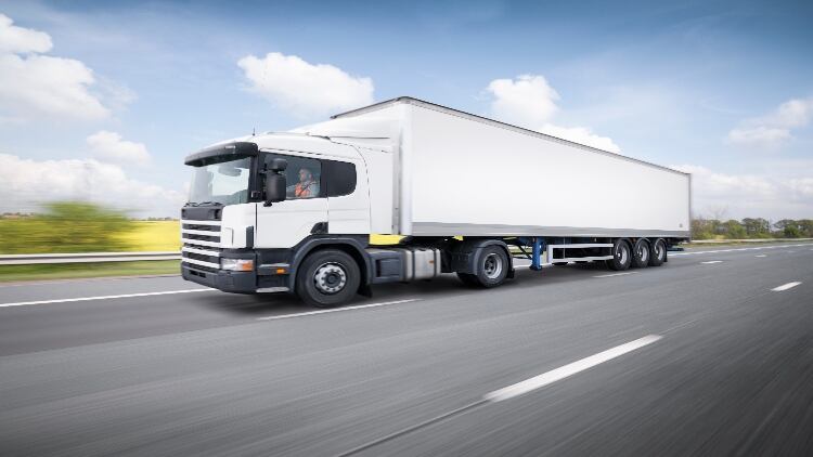 Delivery drivers' extended hours ‘not answer to haulier shortage’