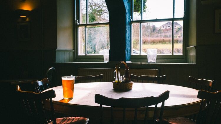 How-many-people-visit-pubs.jpg