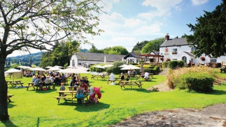 How-many-pubs-can-reopen-for-outside-only-in-April_wrbm_large.jpg