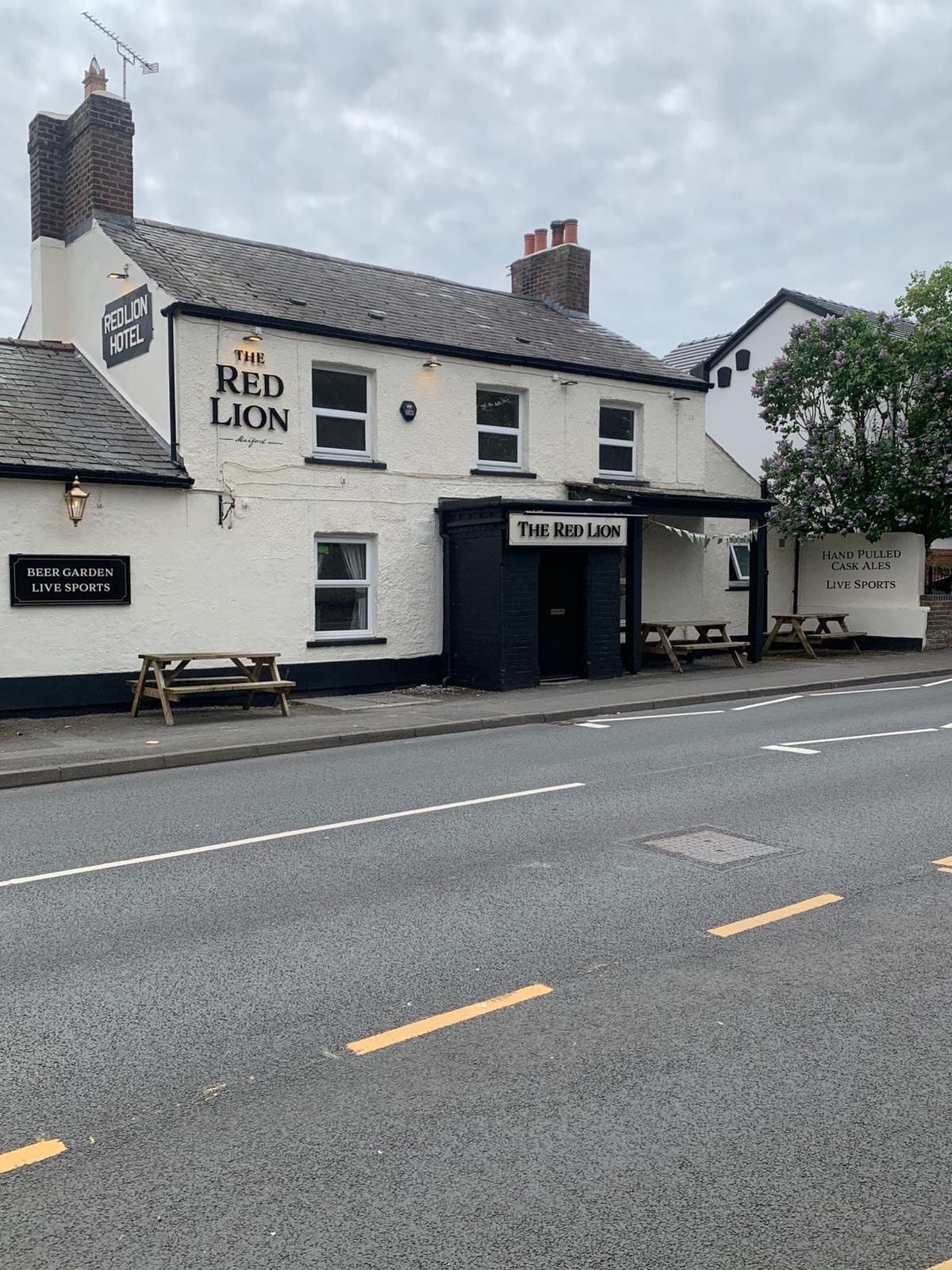 Property: Red Lion in Marford reopens