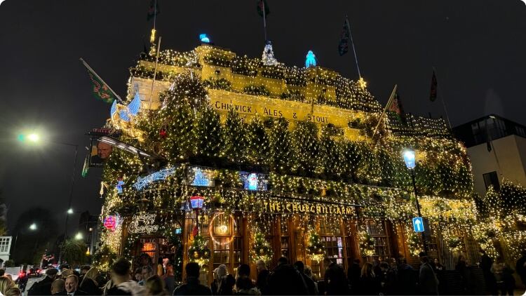 Churchill Arms: Christmas arrives at 'magical event'