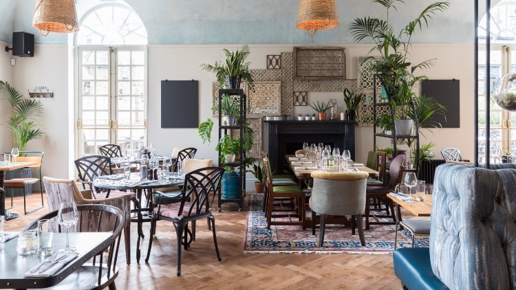 Pub-interior-design-ideas-making-people-love-the-spaces-they-re-in.jpg