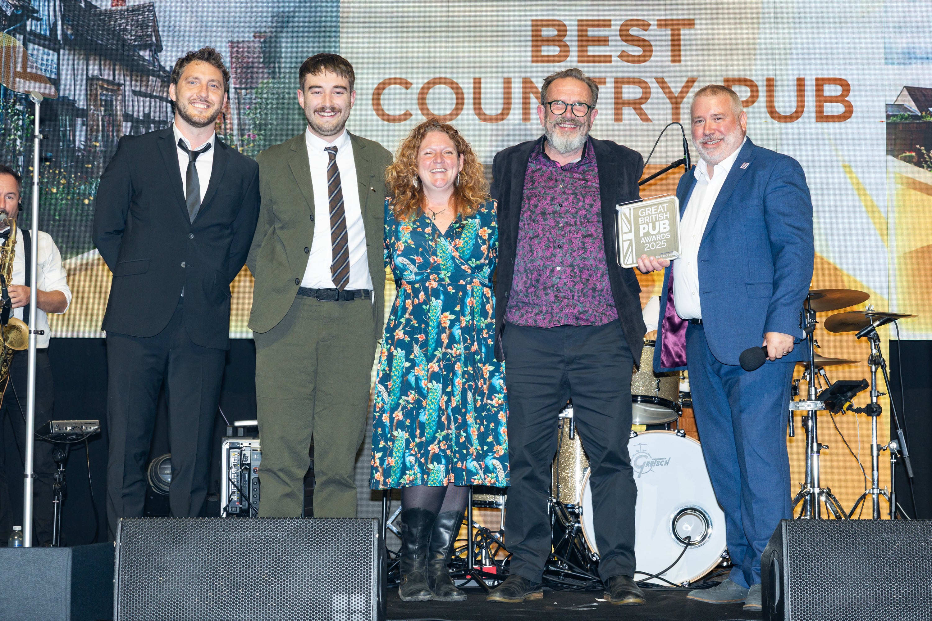 The Fleece, Bretforton named Best Country Pub