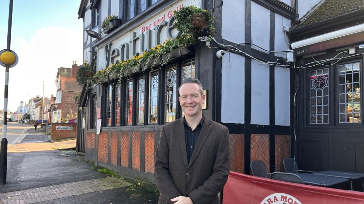 The-Venture-Inn-John-McDonagh-resized.jpg