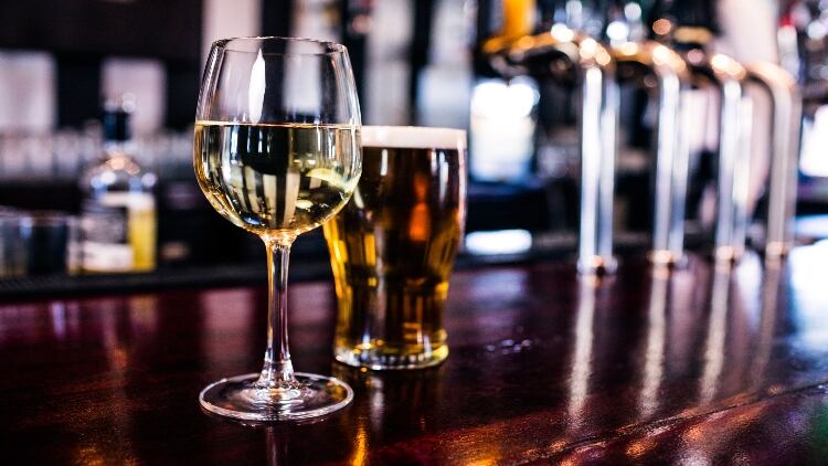 How-many-drinks-were-sold-in-pub-gardens-on-12-April.jpg