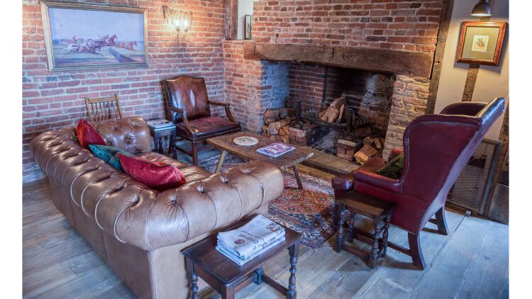 The-Brisley-Bell-Dereham-Norfolk_2.jpg