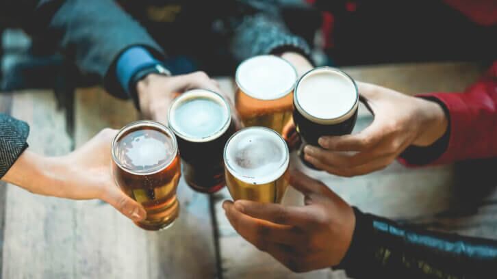 Pint-sales-in-uk-pubs-St-Patrick-s-Day-weekend-2024.jpg
