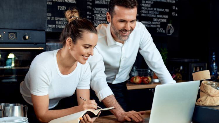 Feature: Get the right staff and let tech help you win in business