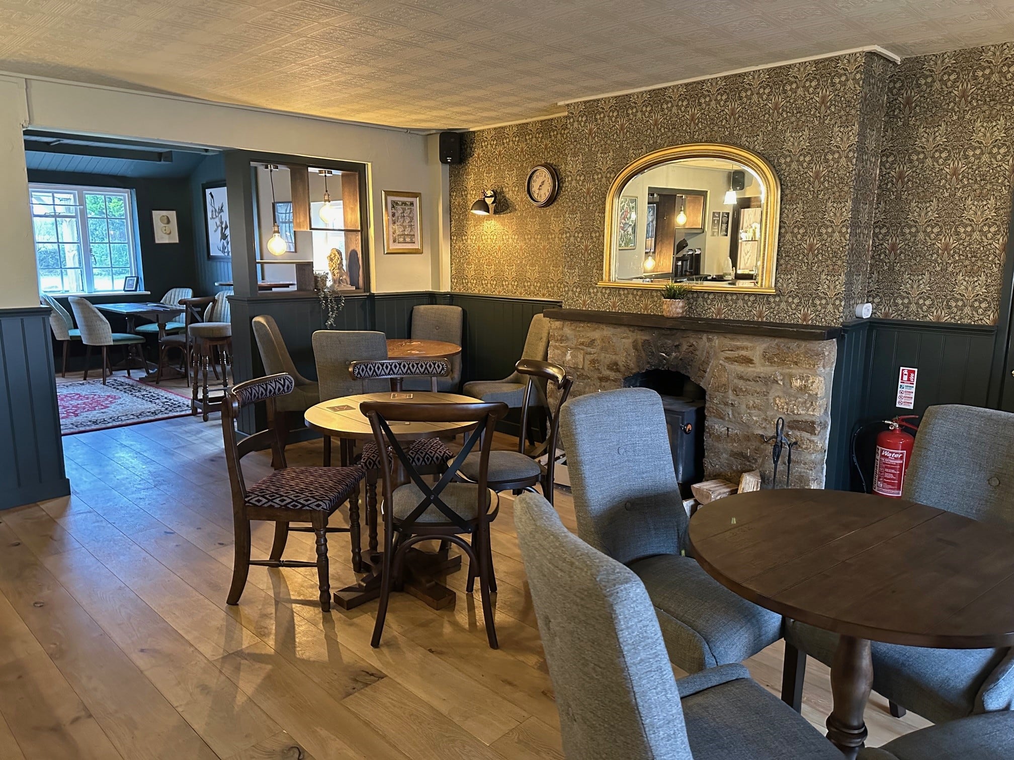 Oak Taverns Red Lion interior