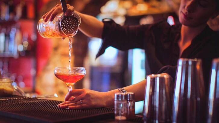 Nightclub jobs among worst for hearing loss