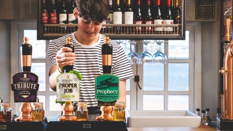 Jobs plan 'doesn’t go anywhere near far enough' for pubs