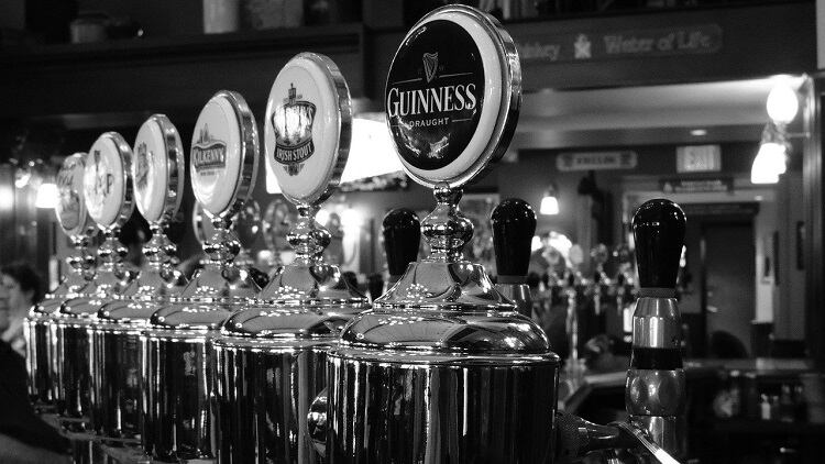 Pixabay-pub.jpg