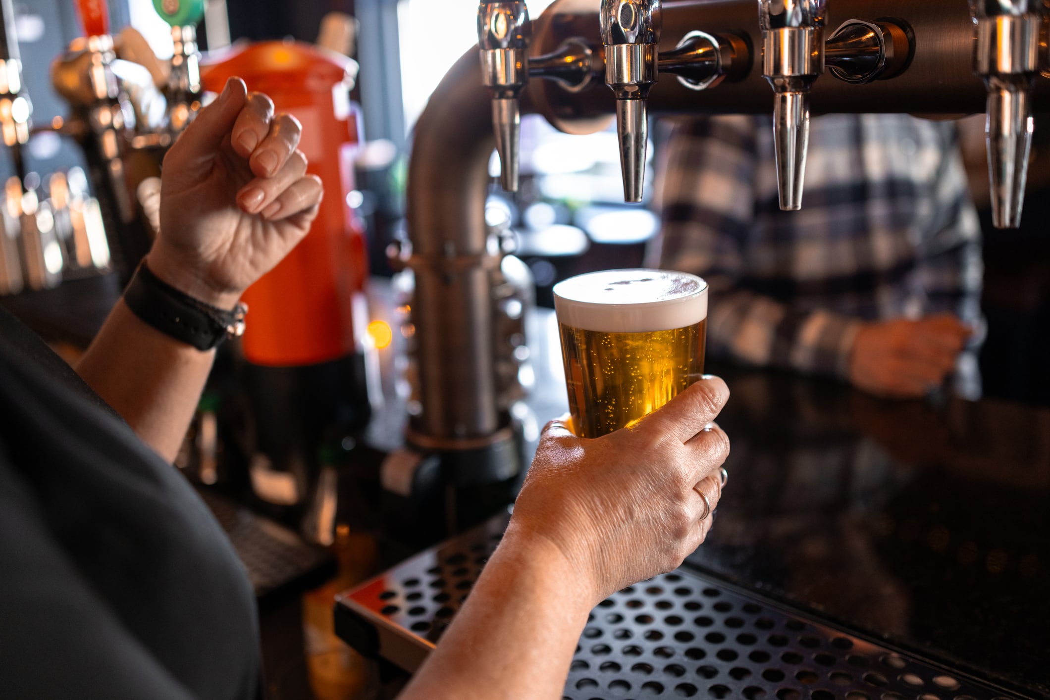 Operators react to £10 pint price reports