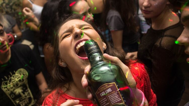 UK-drinkers-get-more-drunk-more-times-a-year-than-anyone-else-in-the-world-survey-finds.jpg