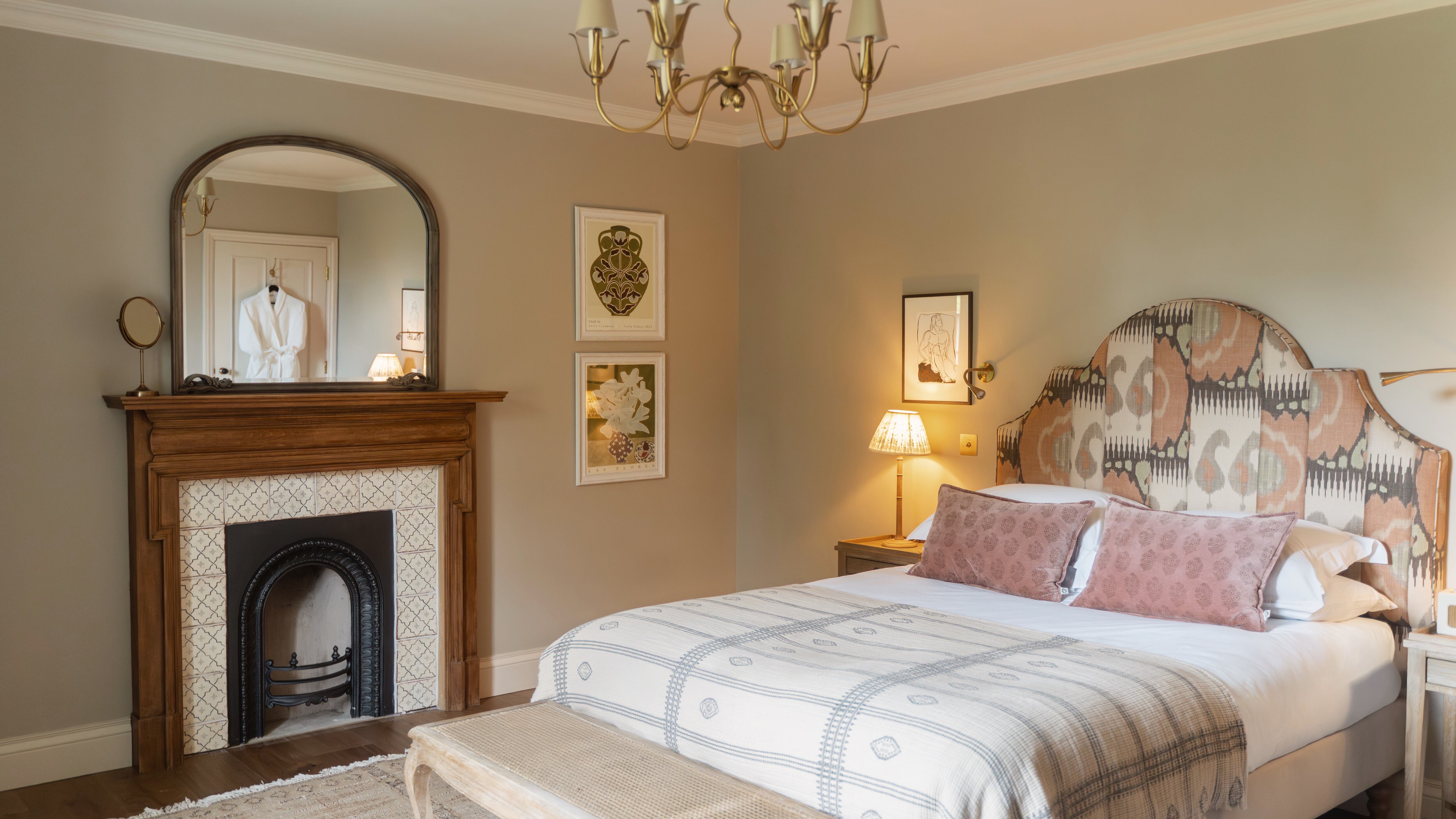 The Kirkstyle Inn_ Hotel room_ Credit_ Joshua Greenwood