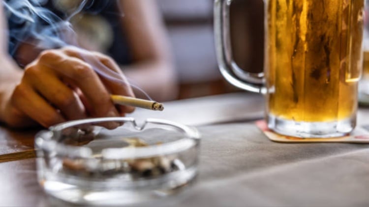 Licensing-tips-on-possible-smoking-ban-in-pub-gardens.jpg