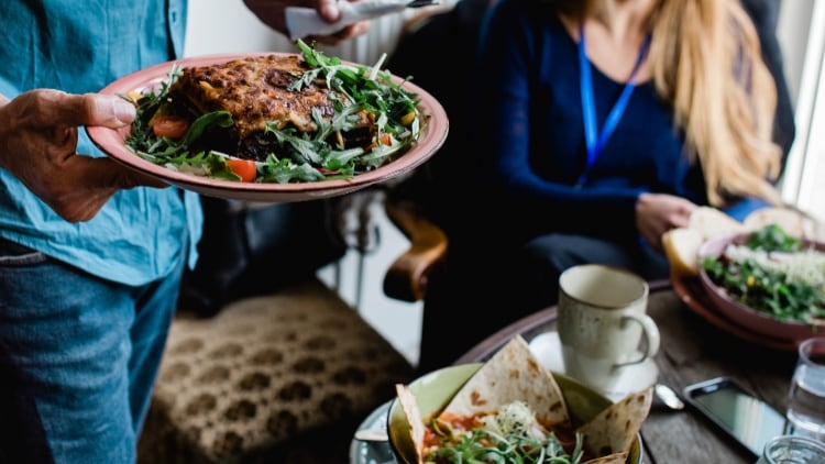 Do-customers-still-want-vegan-food-at-pubs.jpg