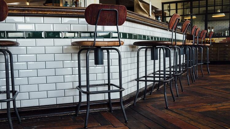 Should court proceedings take place in pubs?