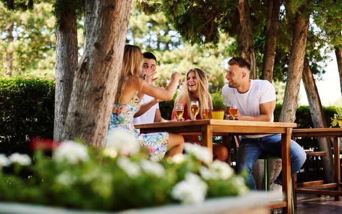 Weather dampens weekend but footfall high
