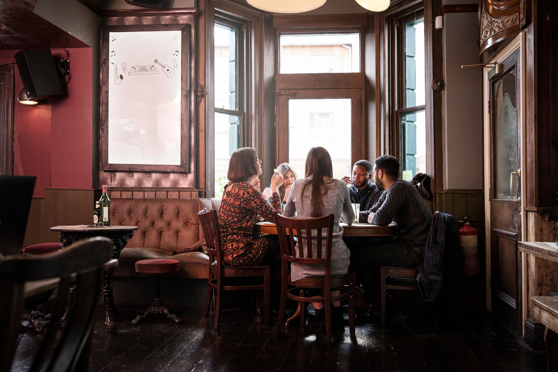 Consumers back pubs over business rates