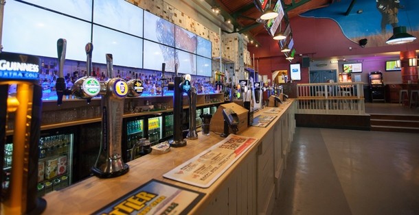 Reef-Bar,-Walkabout-Newquay