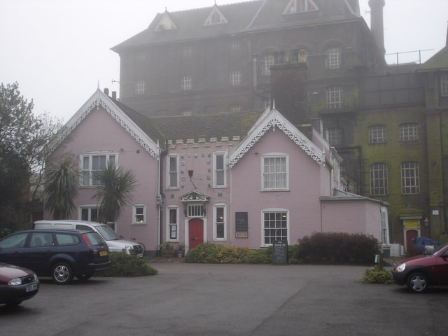 The_Brewery_Tap,_Cliff_Quay_-_geograph.org.uk_-_1112041