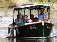 Grove Ferry Inn: boat trips