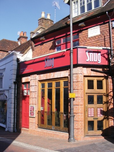 Snug Bars opens fifth outlet