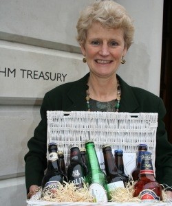 BBPA delivers beer basket to Treasury ahead of budget