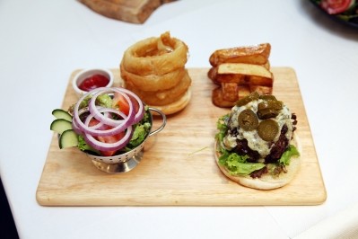 Nottinghamshire pub wins Best Burger title from 3663 and Heinz
