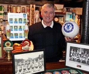 Chelsea legend keeps flag flying high at pub 20 years later