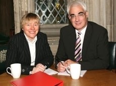 Angela Eagle and Alistair Darling: pubs will benefit from VAT cut