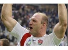 Lawrence Dallaglio signs for Greene King