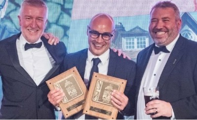 Having a ball: Heath Ball (centre) with Chris Jowsey of award sponsor Heineken (left) and Ed Bedington of The Morning Advertiser