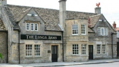 Refund refused: the Longs Arms has not given the customer her money back