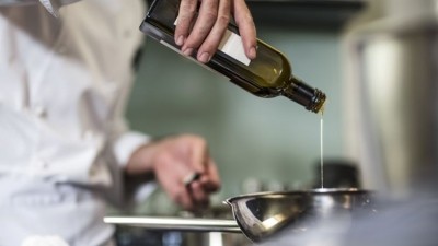 Not enough to go around: Operators share worries and concerns about high cooking oil prices (Getty/ Zero Creatives)