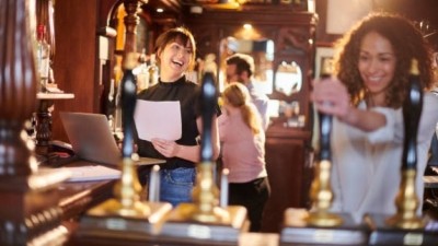 Important relationship: 80% of licensees operating under a pub partnership praised advice given according to BBPA survey (Credit: Getty/sturti)